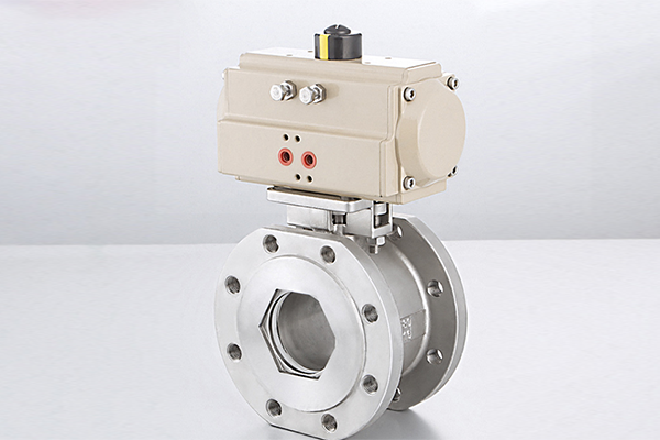 Producción y uso de válvulas de bola con brida.